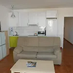 Realrent Apartment *