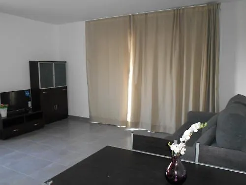 Realrent 아파트 *