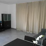 Realrent *
