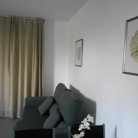 Realrent Apartment